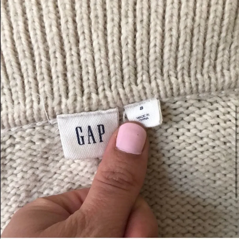 Gap Ivory Knit Cardigan
